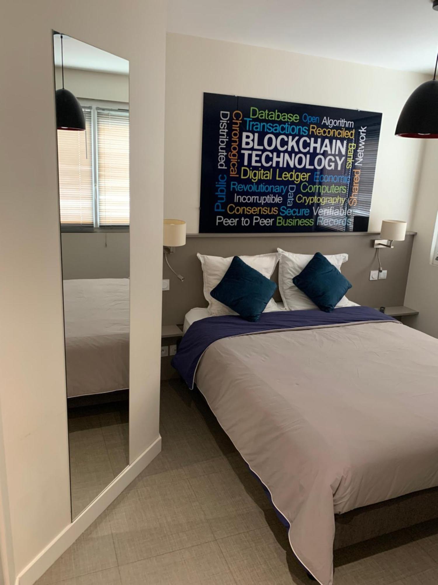 Le Baron Centre - Garage Prive - Wifi Fibre - Classe 3 Etoiles * Cholet